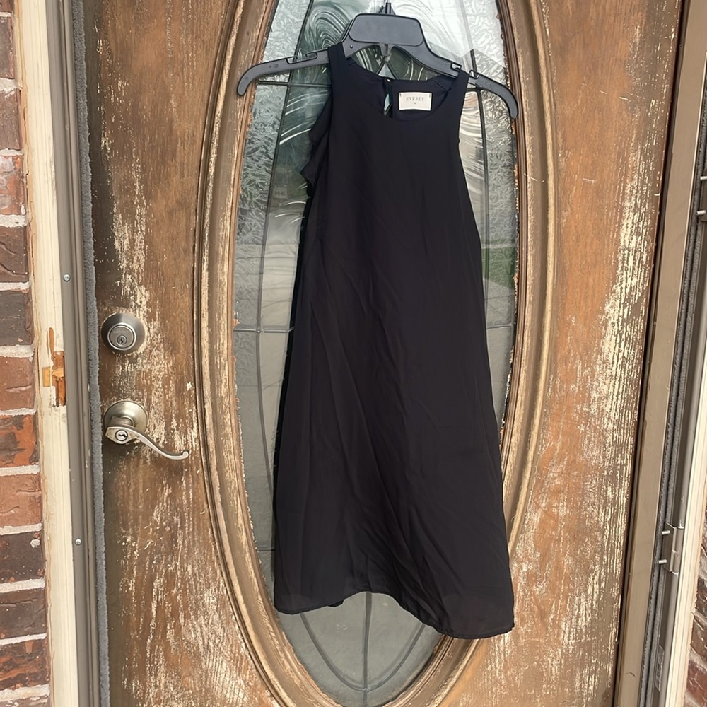 Everly Razorback Ruffle black Dress! Size small - Picture 3 of 6